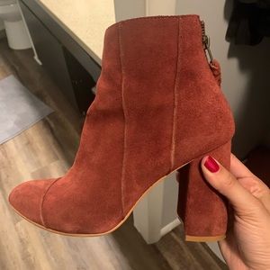 Maroon Able Heels — Size 7